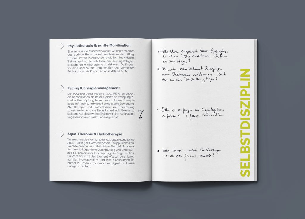 Aufgeschlagene Broschüre Selbstdisziplin mit Physiotherapie, Pacing und Aqua-Therapie, handschriftliche Notizen für BELLIS