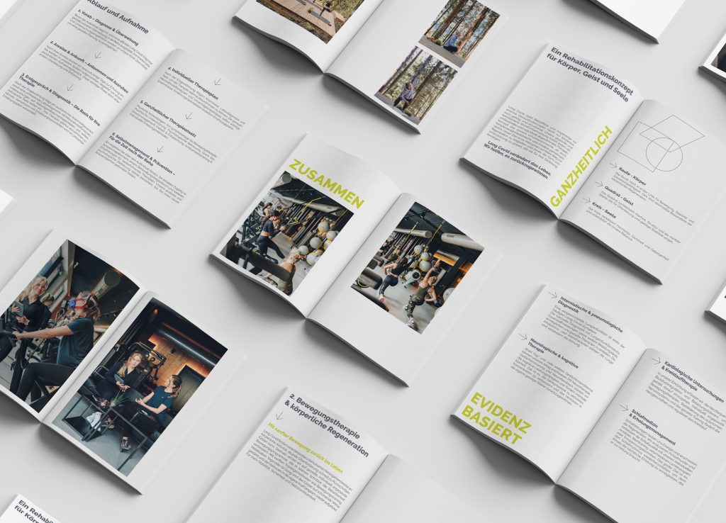Broschürenseiten Zusammen, Ganzheitlich und Evidenzbasiert mit Fotos von Training im Fitnessraum für BELLIS